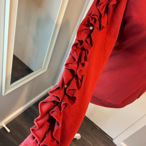 Free Generation Rust colored sweatshirt with ruffled sleeves, Size Medium - Picture 3 of 9